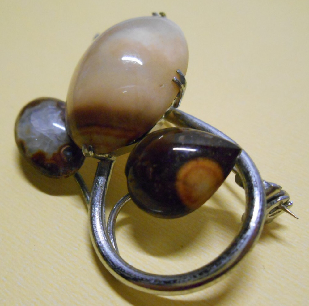Vintage Silvertone Cabochon Stone Pin Brooch 2”