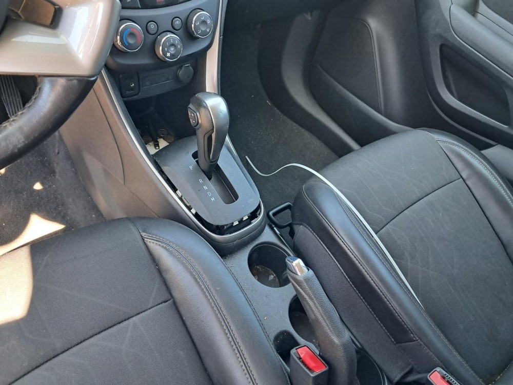 TRAX 2019 Glove Box 4787282