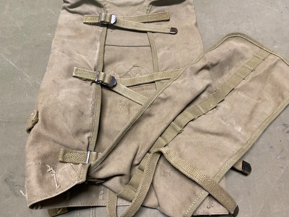 ORIGINAL WWII US ARMY M1942 COMBAT FIELD HAVERSACK BACKPACK-JA SHOE, 1942