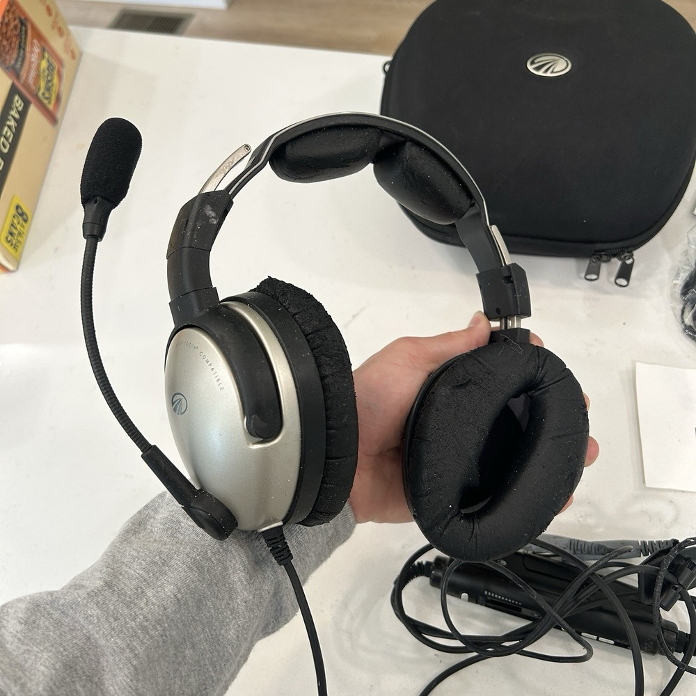 Lightspeed Zulu ANR Bluetooth Aviation Headset