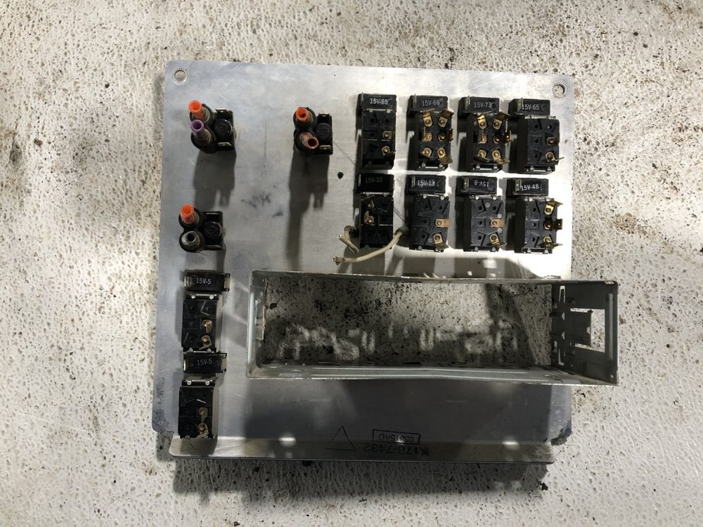 1984-2001 Kenworth T600 SWITCH Dash Panel - Used