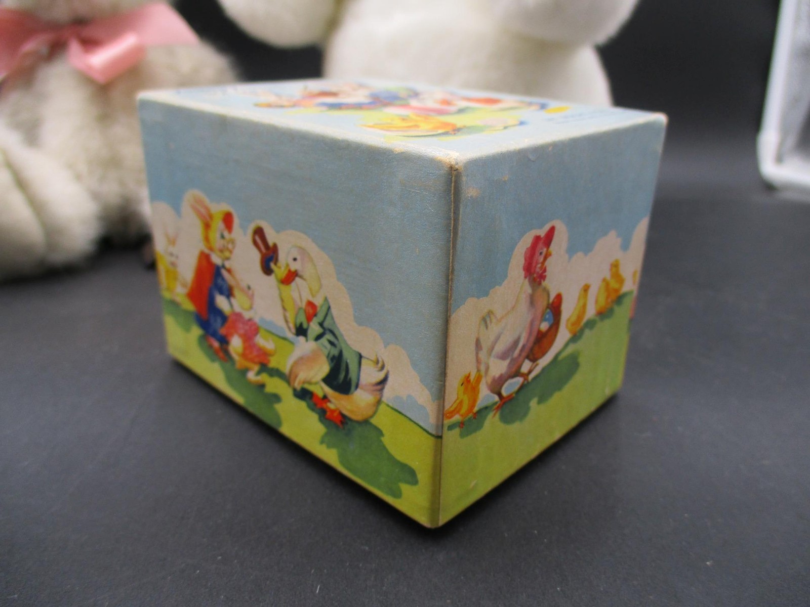 Vintage Fanny Farmer Candies Easter Box + 2 Plush Stuffed Bunny Rabbits BOYDS