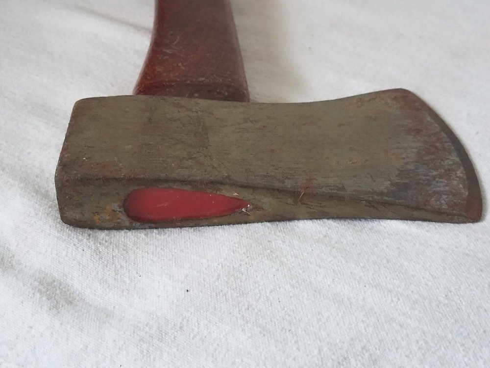 VTG HATCHET/AXE 2 POUND OVERALL WEIGHT