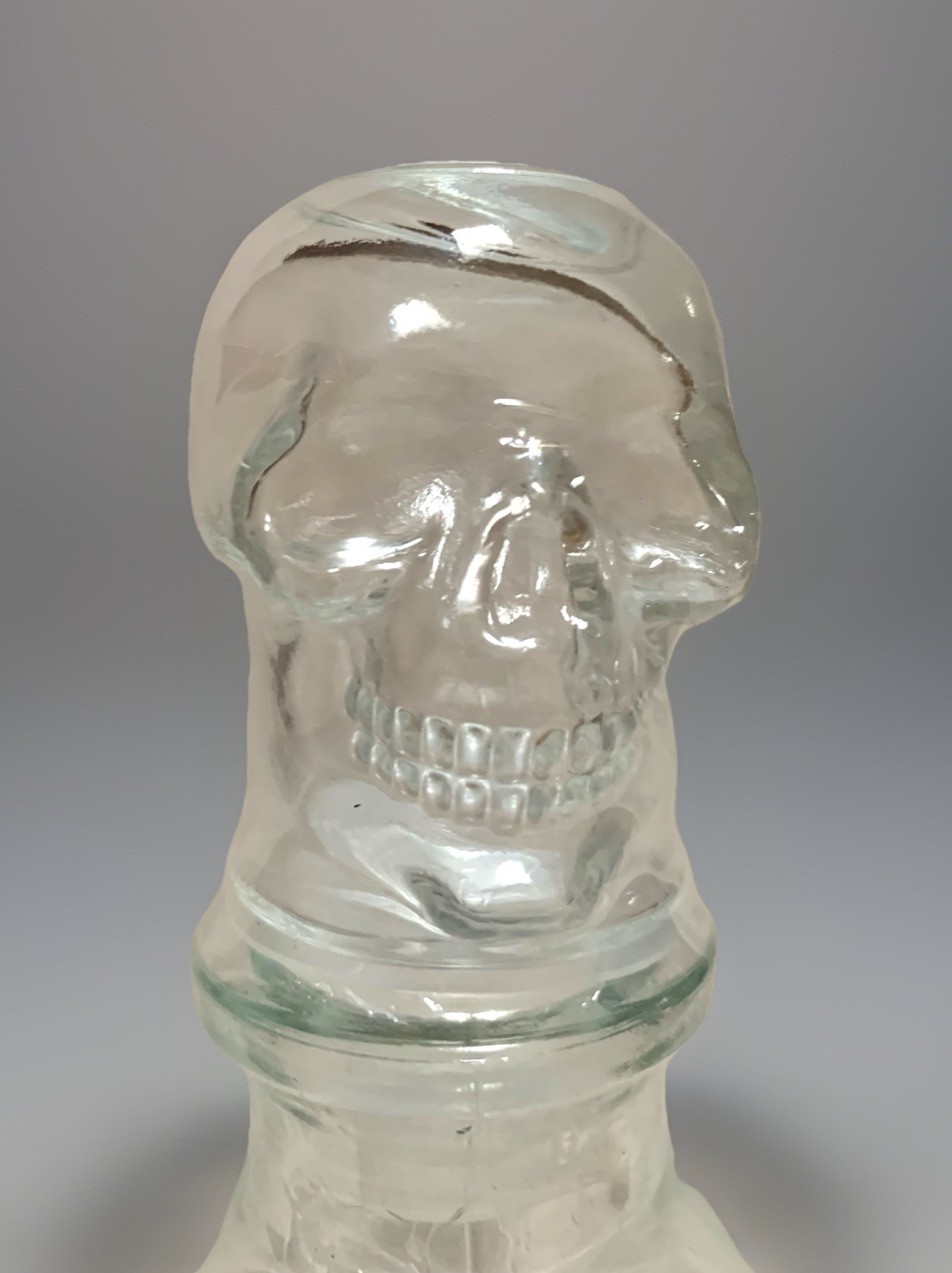 NEW 3D Figural Skull Clear Glass 26.5oz Decanter w/3D Mini Skull Stopper