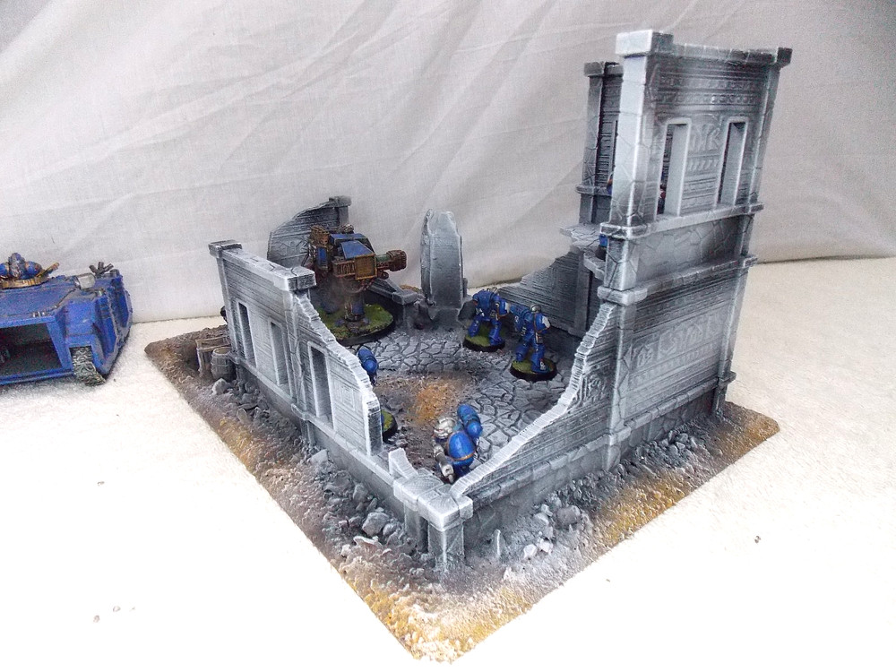 WARGAMING TERRAIN PAINTED BUILDING