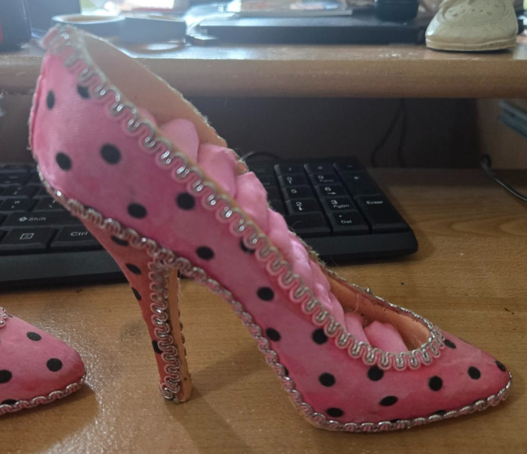 Lot of 4 High Heel Shoe Ring Holders Jewelry Display Fabric Heels Vanity Decor