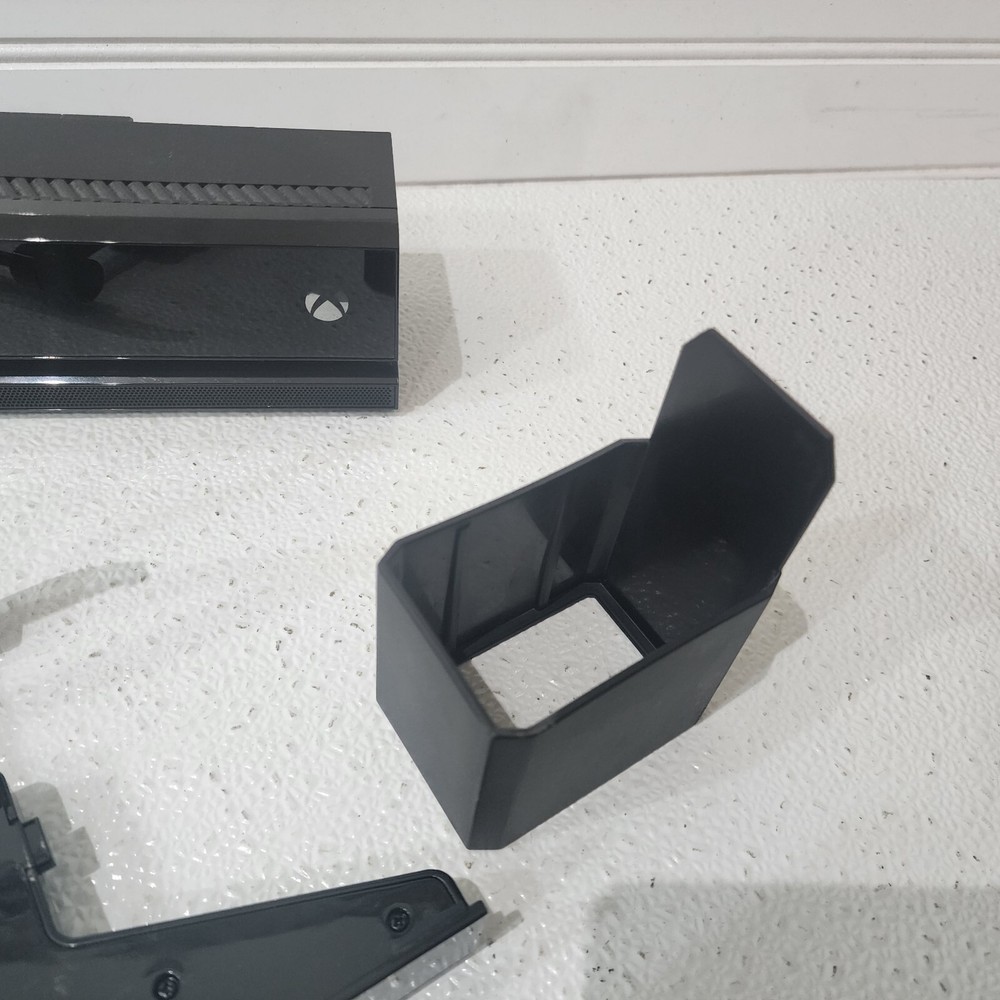 Microsoft Xbox One Kinect Sensor Camera - Black OEM Model 1520 + MOUNT And Cover