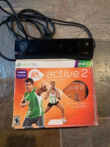 Kinect Sensor with Ea sports active 2 personal trainer