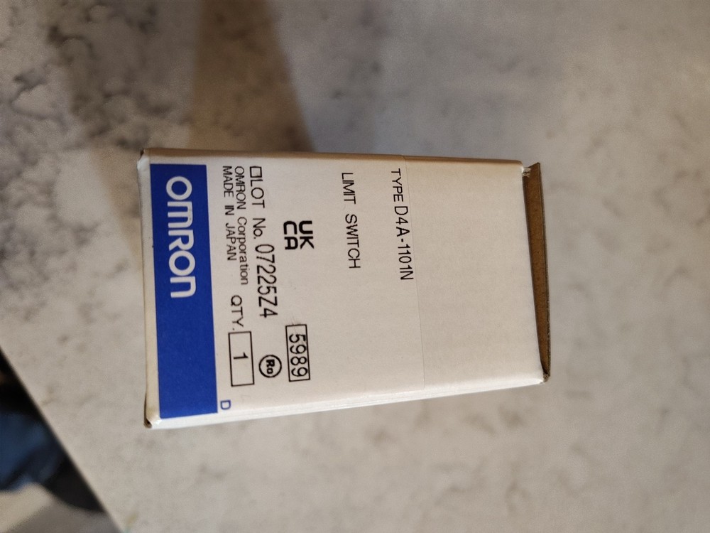 Omron D4A-1101N Limit Switch