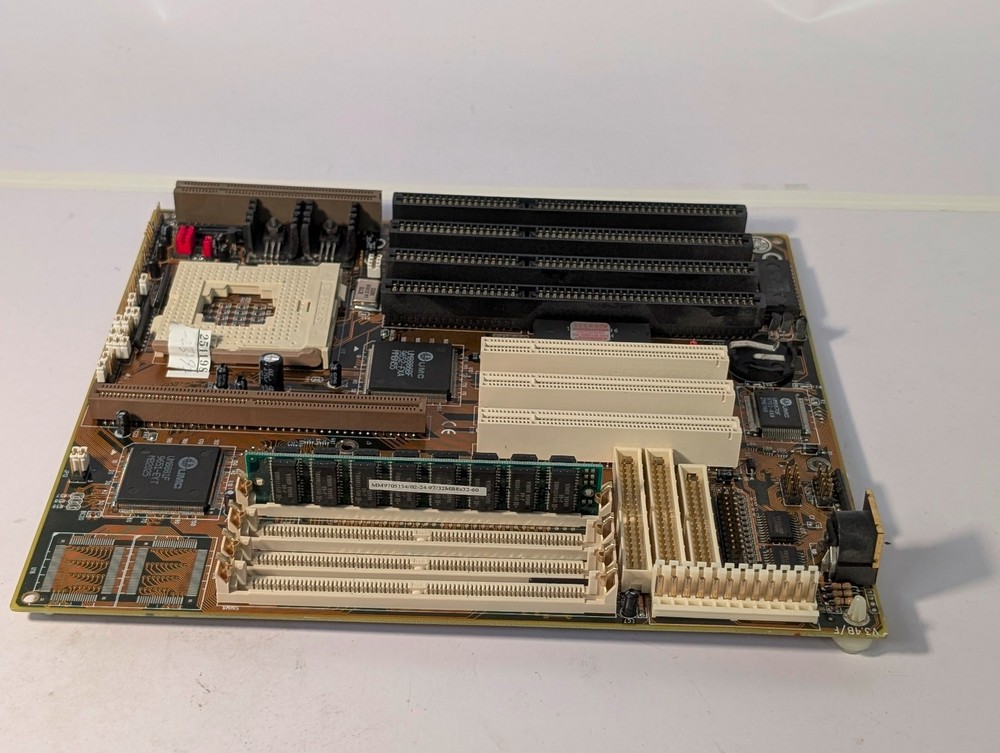 PCChips Hsin Tech M919 VER 3.4B/F; Socket 3; 486 motherboard; untested; no CPU