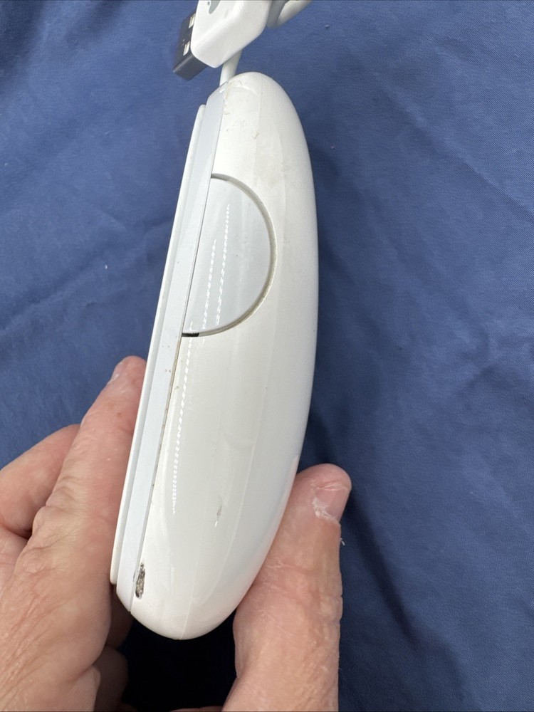 Authentic Apple A1152 white Mighty Mouse USB Wired