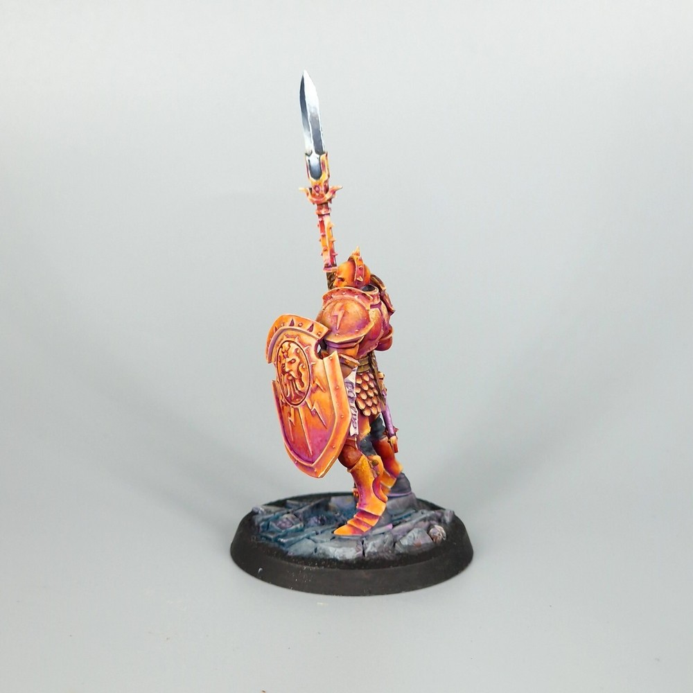 STORMCAST ETERNAL VINDICATOR- Warhammer- Pro Painted.