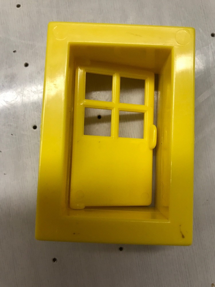 Lincoln Logs YELLOW DOOR Piece Plastic Accessory Replacement