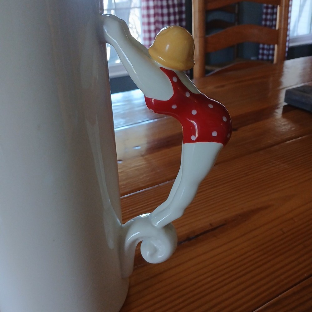 Martini Pitcher Grasslands Road