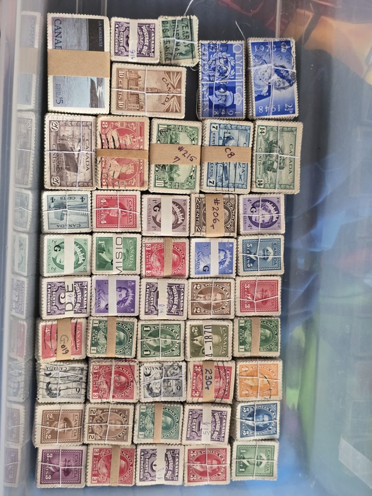 Canadian Stamps Bundleware