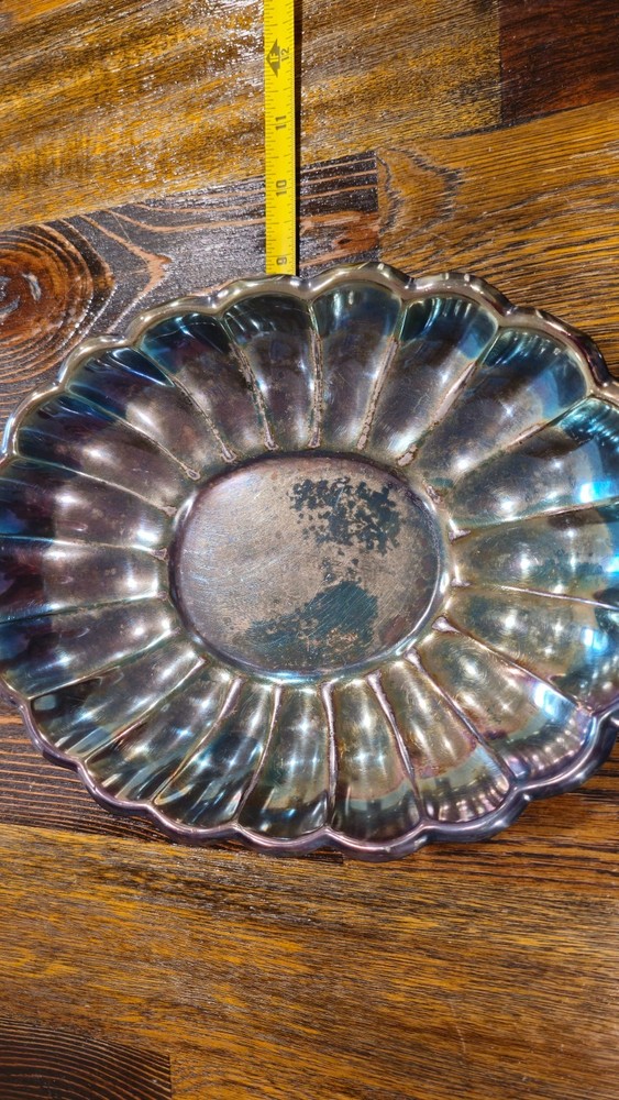 Vintage Reed & Barton silverplate dish "Holiday" pattern (model #113)