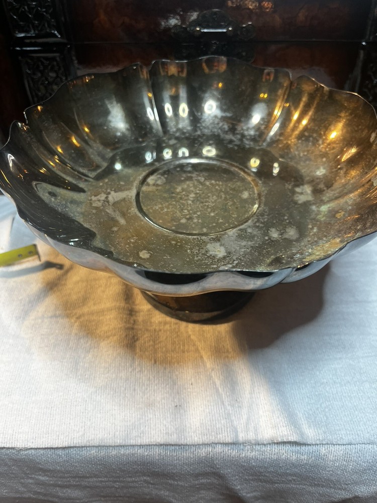 Oneida Silversmith Elevated Bowl