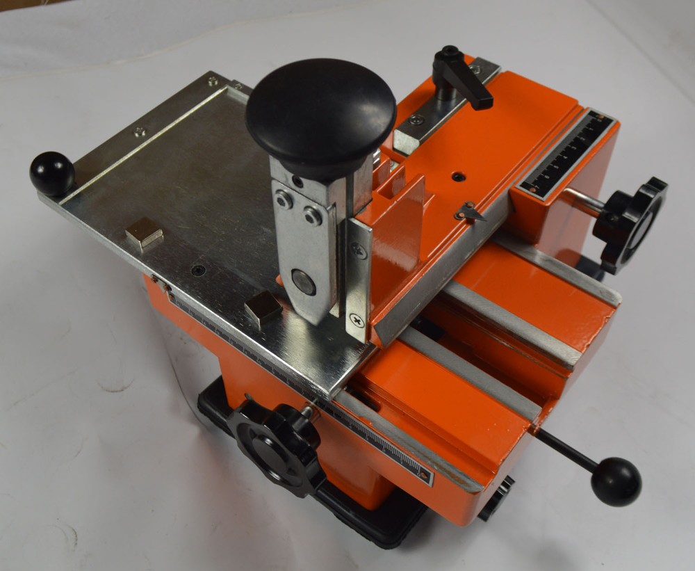Semi-automatic Plate Embossing Machine Metal Marking Machine Sheet Embosser