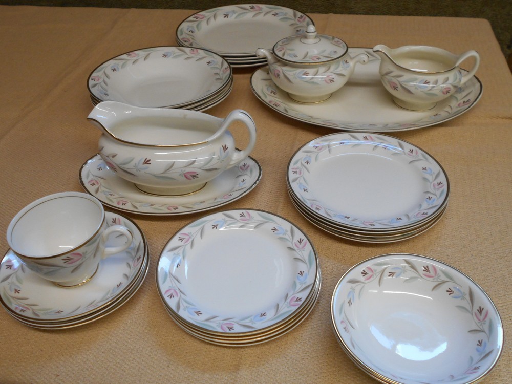 Homer Laughlin Partial Eggshell Nautilus Dinner Set - Nantucket