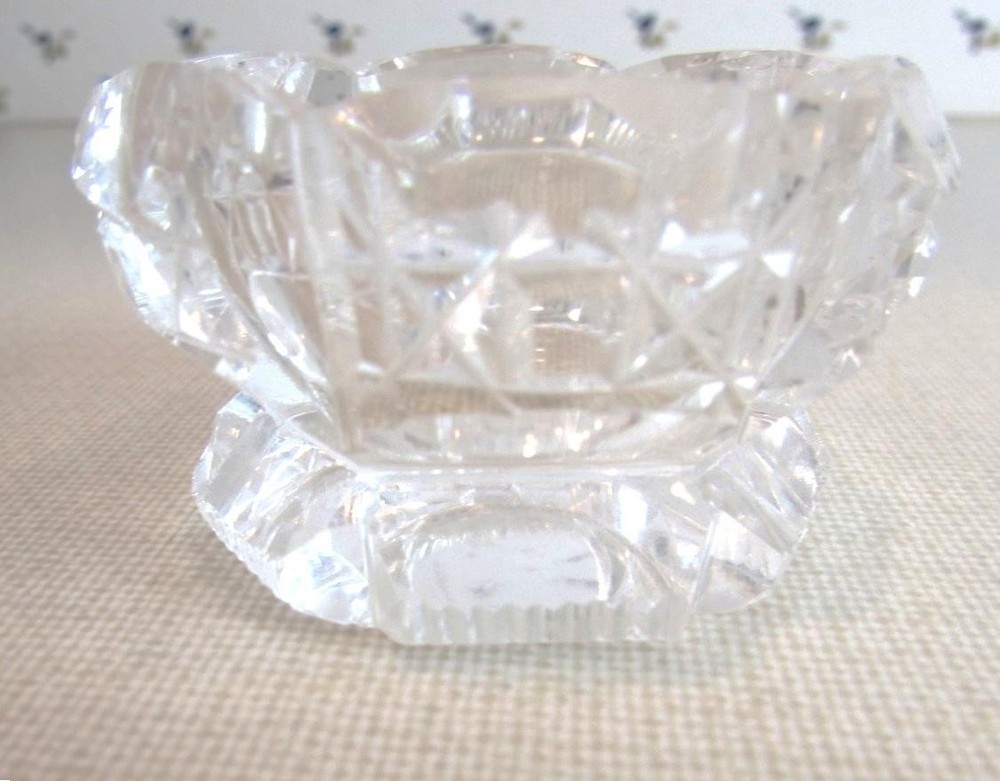 Pedestal Base Beveled Hexagon Open Salt Cellar Dip ca 1900's