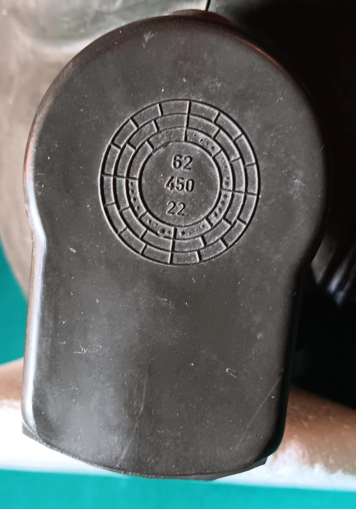 MILITARY GAS MASK WITH FILTER