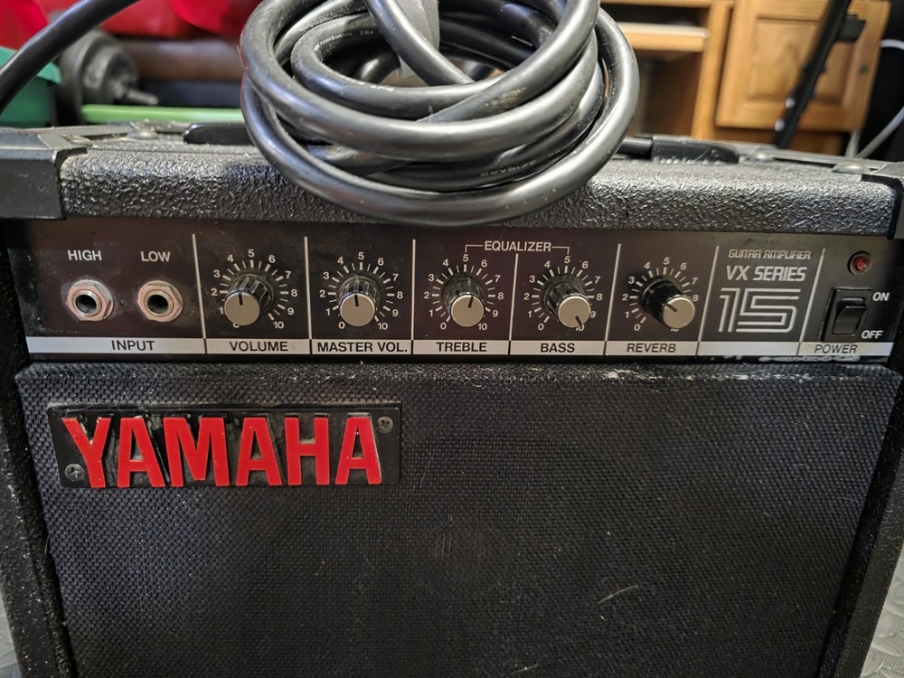 Yamaha VX-15 Guitar Amplifier. Great Condition.