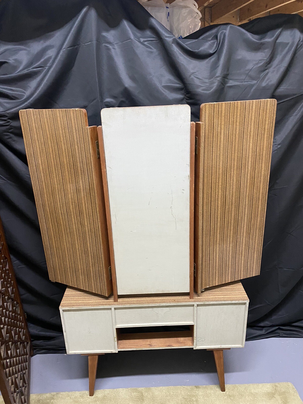 Vintage Japanese Women's Vanity Make Up