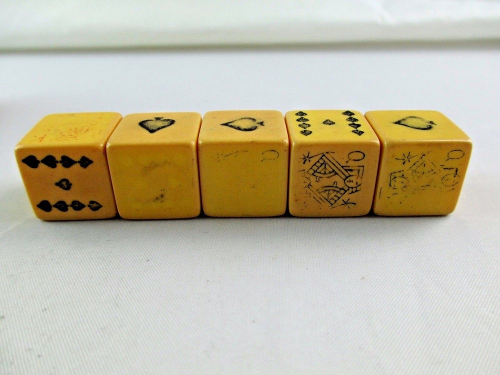 Vintage BAKELITE POKER DICE & Case 688C