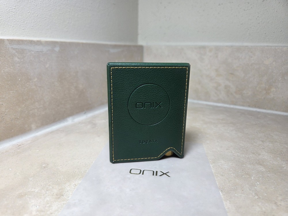 Onix XM2 + Leather Case bundle - Used