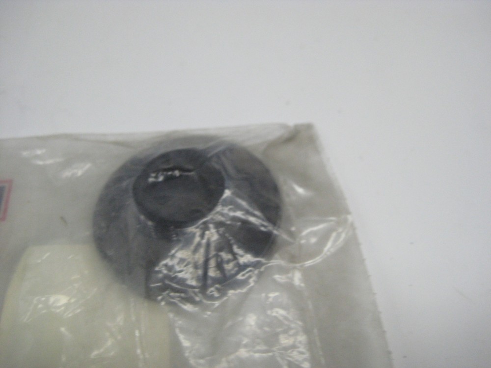 CUTLER HAMMER 10250TB60 PUSH PULL BUTTON BLACK NSMP