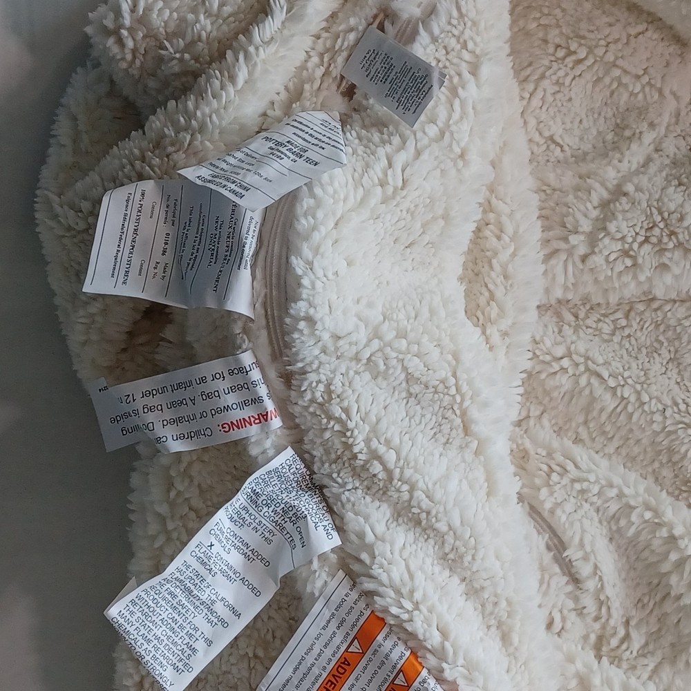 Pottery Barn Teen Recycled Sherpa 41" Faux Fur Bean Bag Sample Surface Dirt NWT