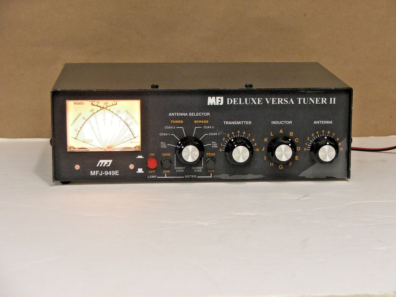 MFJ-949E MFJ Deluxe Versa Tuner II - Works Perfectly