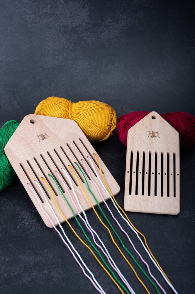 WOODEN HEDDLE FOR WEAVING TAPES