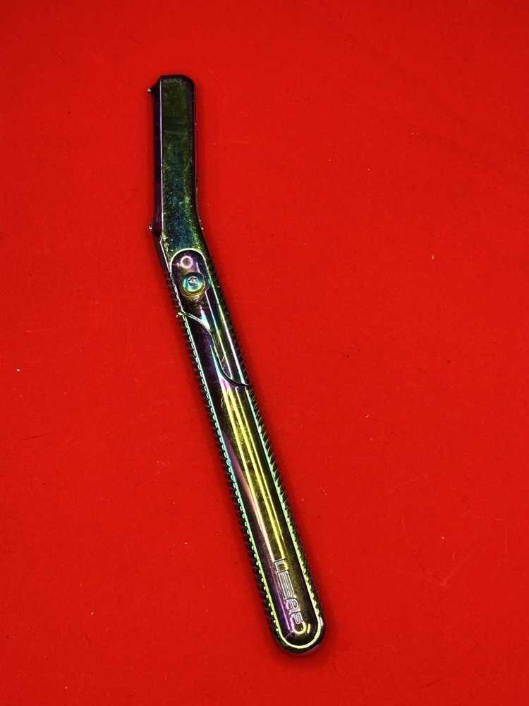 Leaf Shave Dermaplaner Razor Folding Single Edge Rainbow Uses Half DE