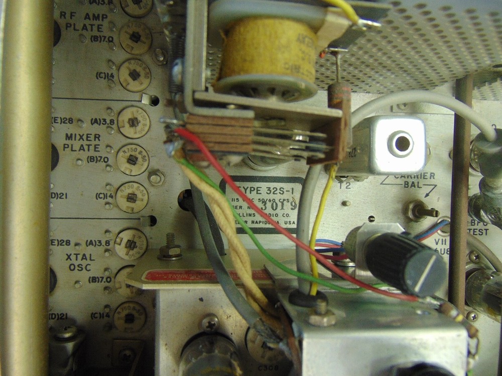 Collins 32S-1 Ham Radio Transmitter with Manual