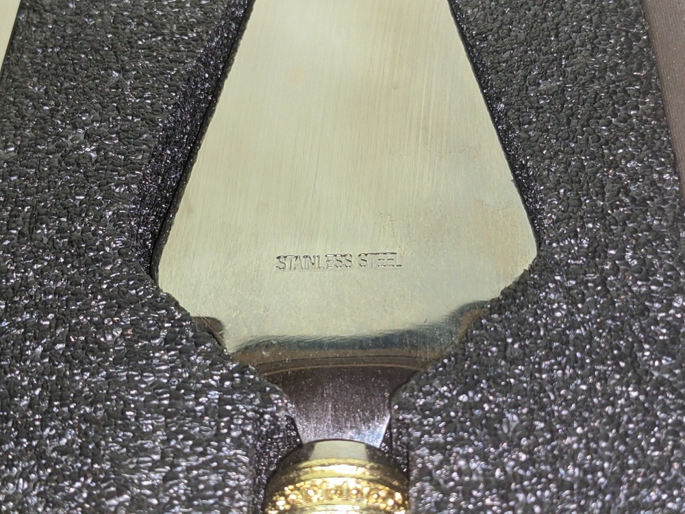 Olivia Riegel Gold Windsor Dessert Serving Set (239)