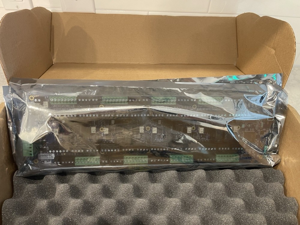 Software House USTAR ACM iSTAR Ultra 8-Reader Access Control Module NEW