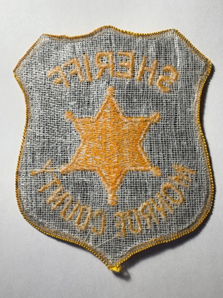 Monroe County Michigan Sheriff Patch ~ Obsolete ~ Style 1