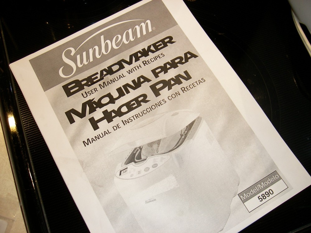 SUNBEAM Bread Maker Machine Makes 1.5lb Loaf Mod # 5890 Complete
