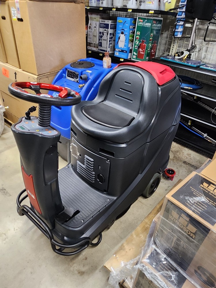 auto scrubber 26T Viper Automatic Scrubber with the charger