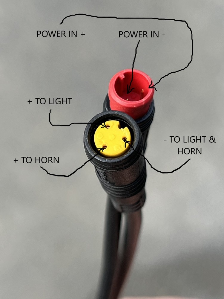 Hilleater DK226-2 handlebar light/horn switch for e-bikes. Higo input, output.