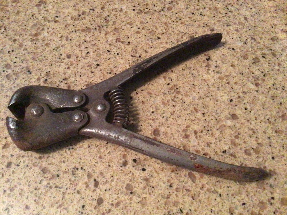 Vintage Spring Loaded Wire Cutter Pliers