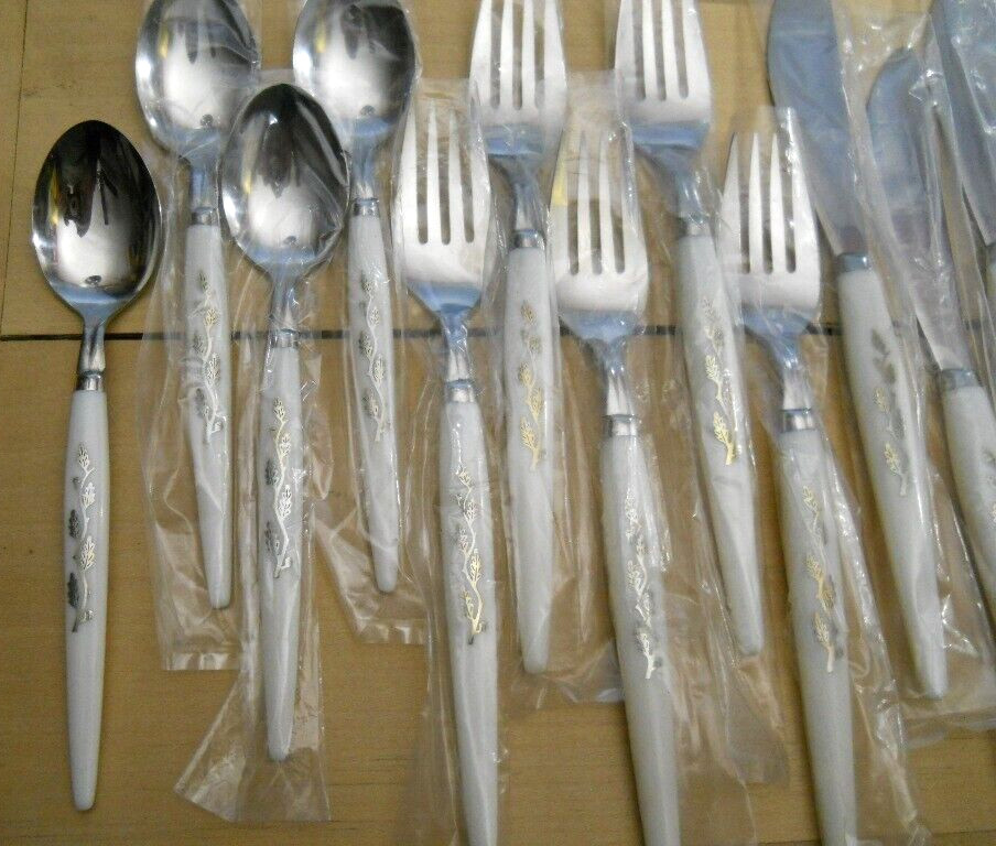21 Pc Set Royal Crown Bakelite Flatware MCM Danish Modern White Silver Oak Leaf