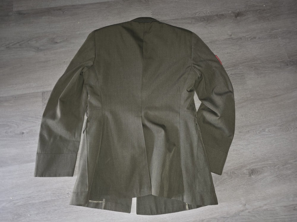 USMC Alpha coat Size 41R No Belt