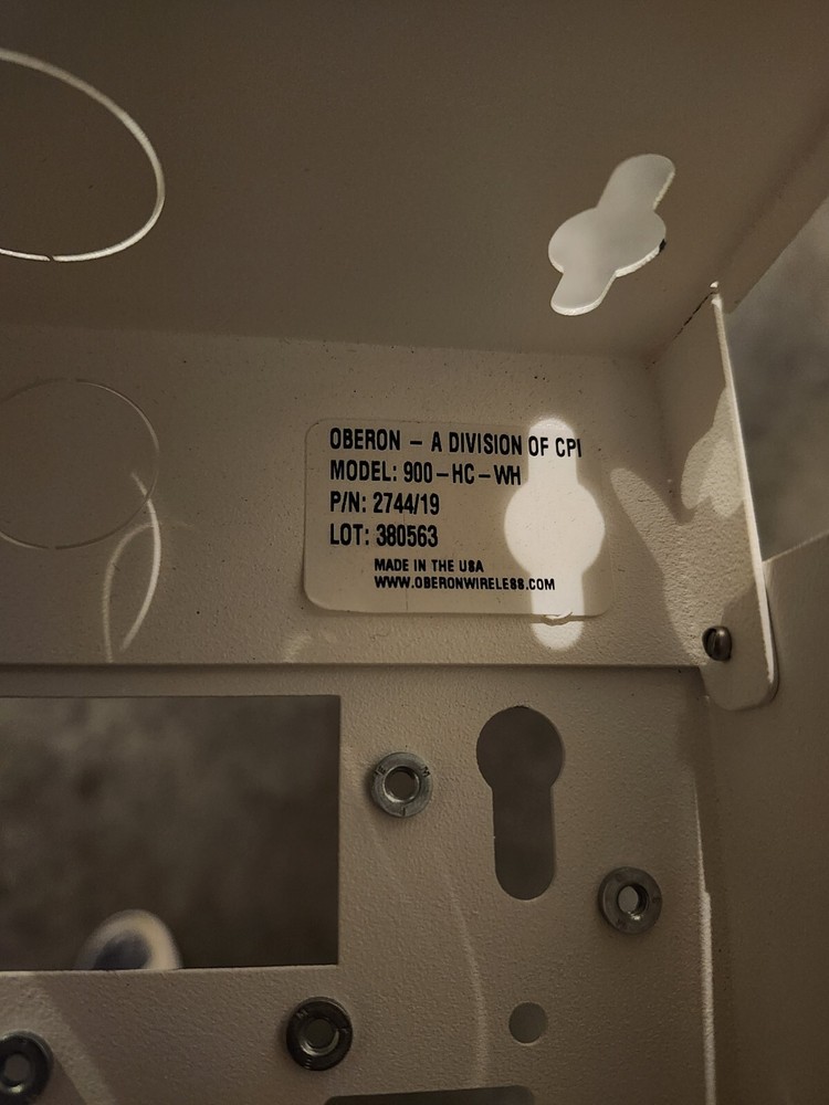Oberon 900-HC-WH WiFi Mount