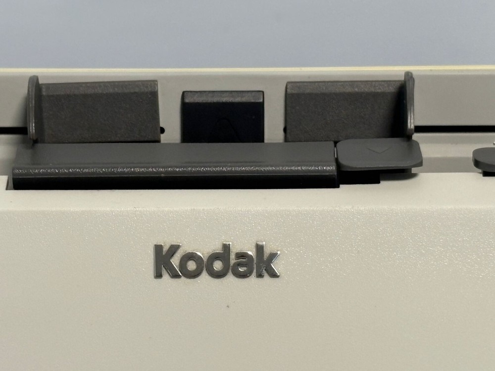 Kodak i1320 Plus Perfect Page Duplex Document Scanner
