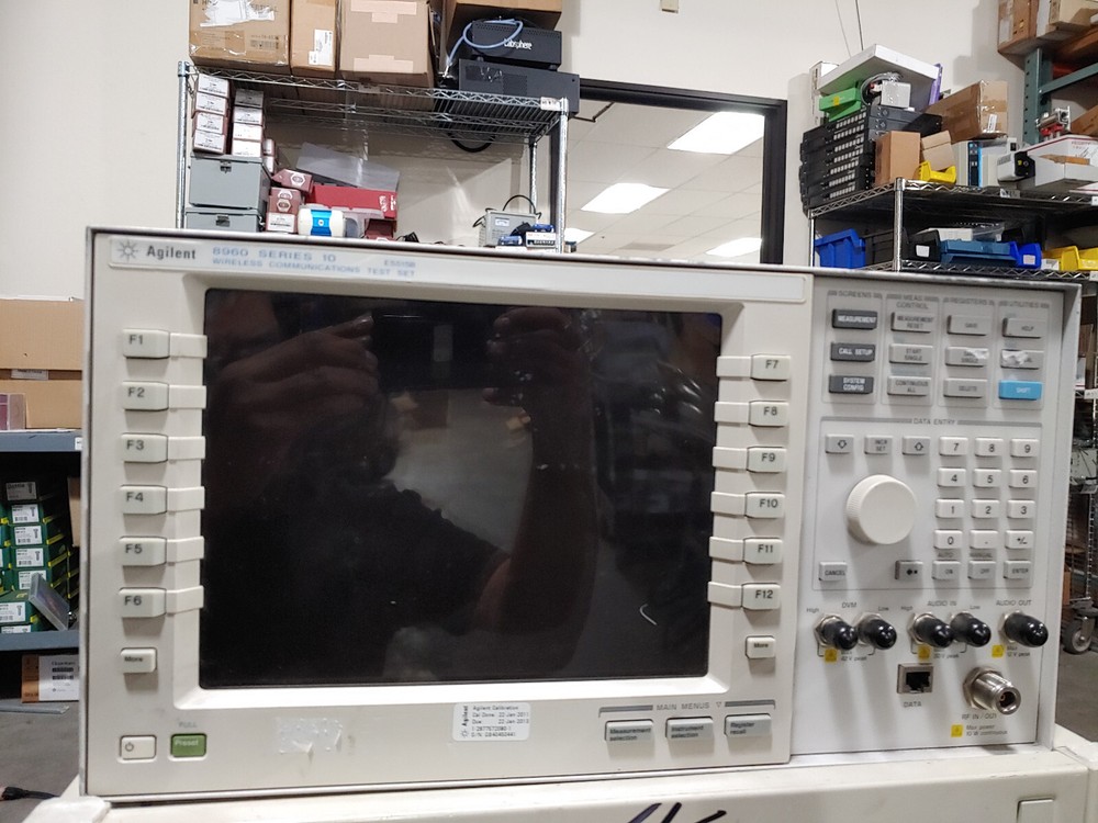 AGILENT E5515B 8960 Series Wireless Communication Test Set Opt 002