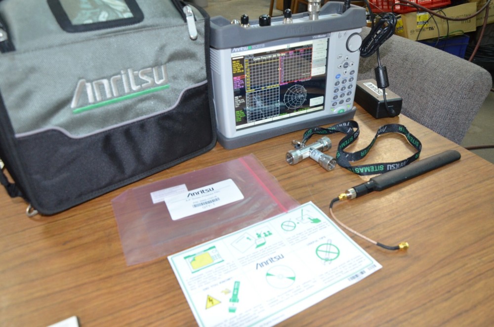 Anritsu MS2035B 6 Ghz 2 Port Vector Network & Spectrum Analyzer VNA Master 411