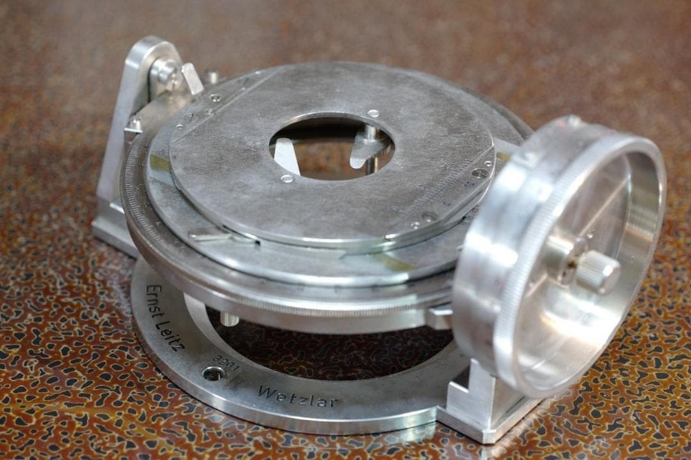 Antique Leitz Universal Rotating Stage UT2 Reflected Light Polarizing SN3201