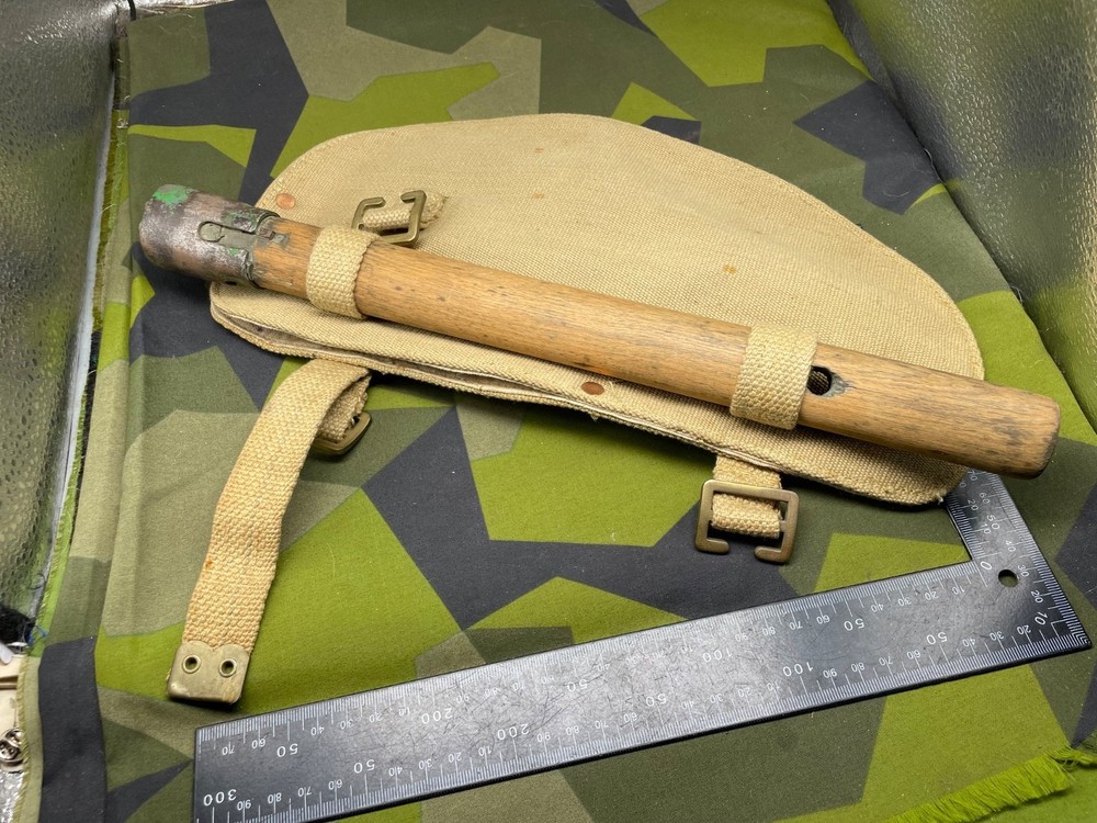 Original WW2 British Army 1944 Dated Shovel with Carrier